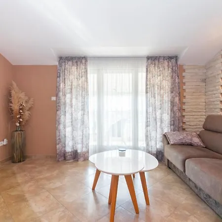 Deluxe Bambi With Panoramic View Apartment