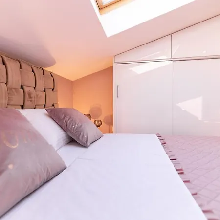 Апартаменти Deluxe Bambi With Panoramic View *