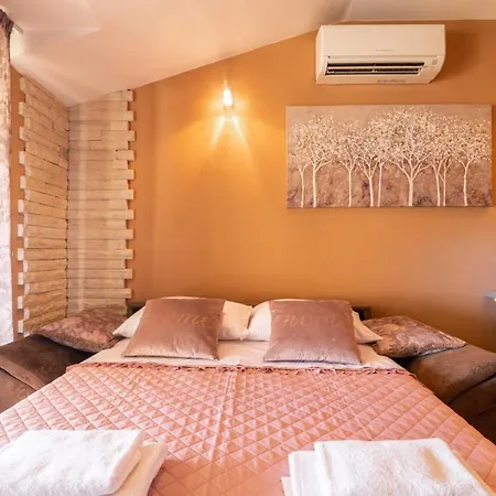 Deluxe Bambi With Panoramic View Апартаменти *