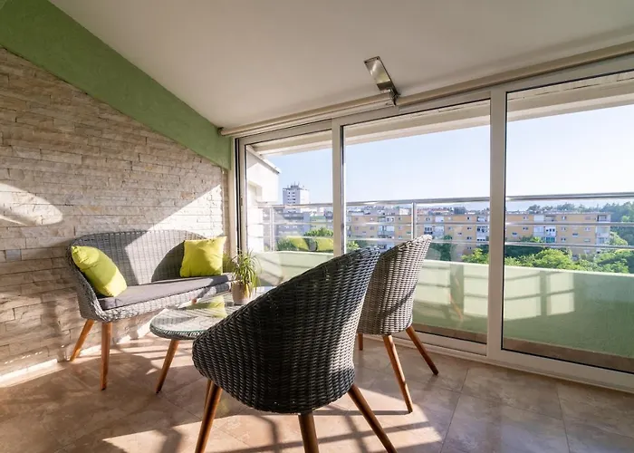 Deluxe Bambi With Panoramic View *