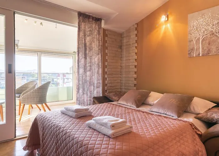 Апартаменты Deluxe Bambi With Panoramic View Задар